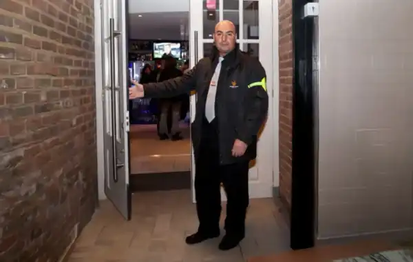 What Does a Hotel Security Guard Do? Roles, Responsibilities & Importance